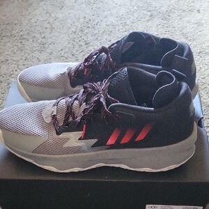 Adidas Dame 8 Bridge City